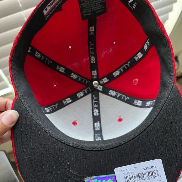 Red Fitted hat (7 5/8) - Picture 2 of 3